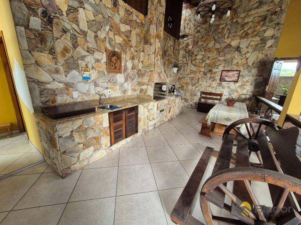 Casa à venda com 3 quartos, 240m² - Foto 16
