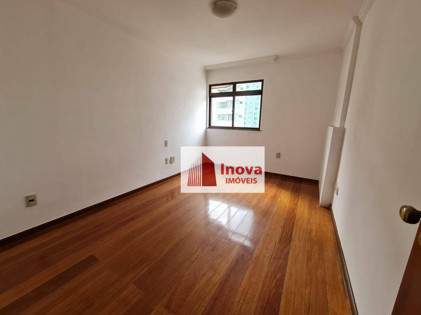 Apartamento à venda com 3 quartos, 140m² - Foto 19