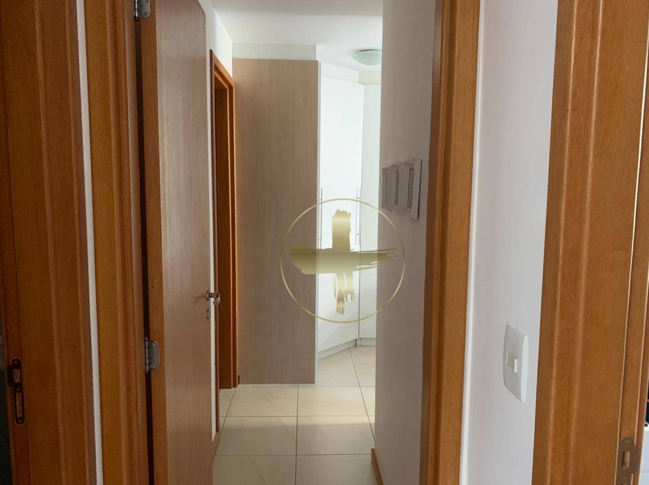 Apartamento à venda com 2 quartos, 70m² - Foto 9