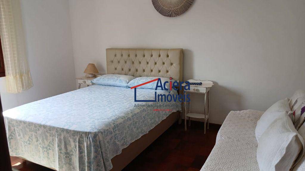 Casa de Condomínio à venda com 3 quartos, 217m² - Foto 4