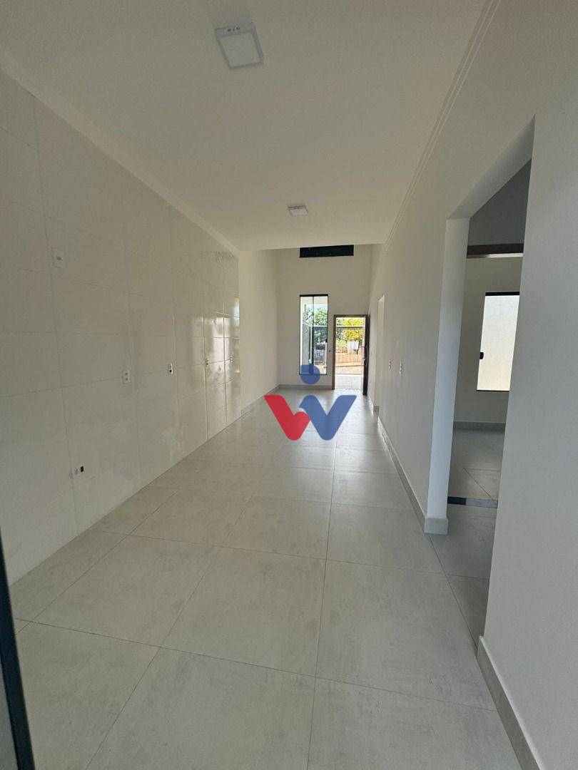 Casa à venda com 3 quartos, 87m² - Foto 2