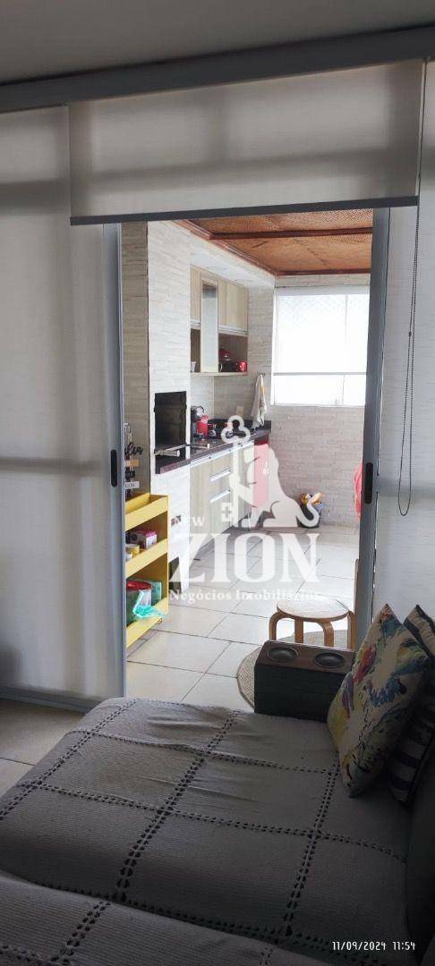 Apartamento à venda com 3 quartos, 144m² - Foto 3