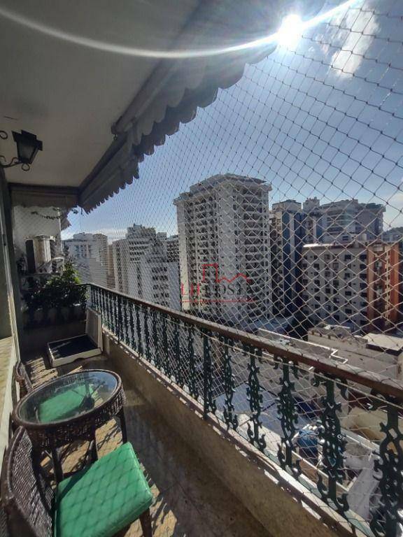 Apartamento à venda com 3 quartos, 140m² - Foto 2