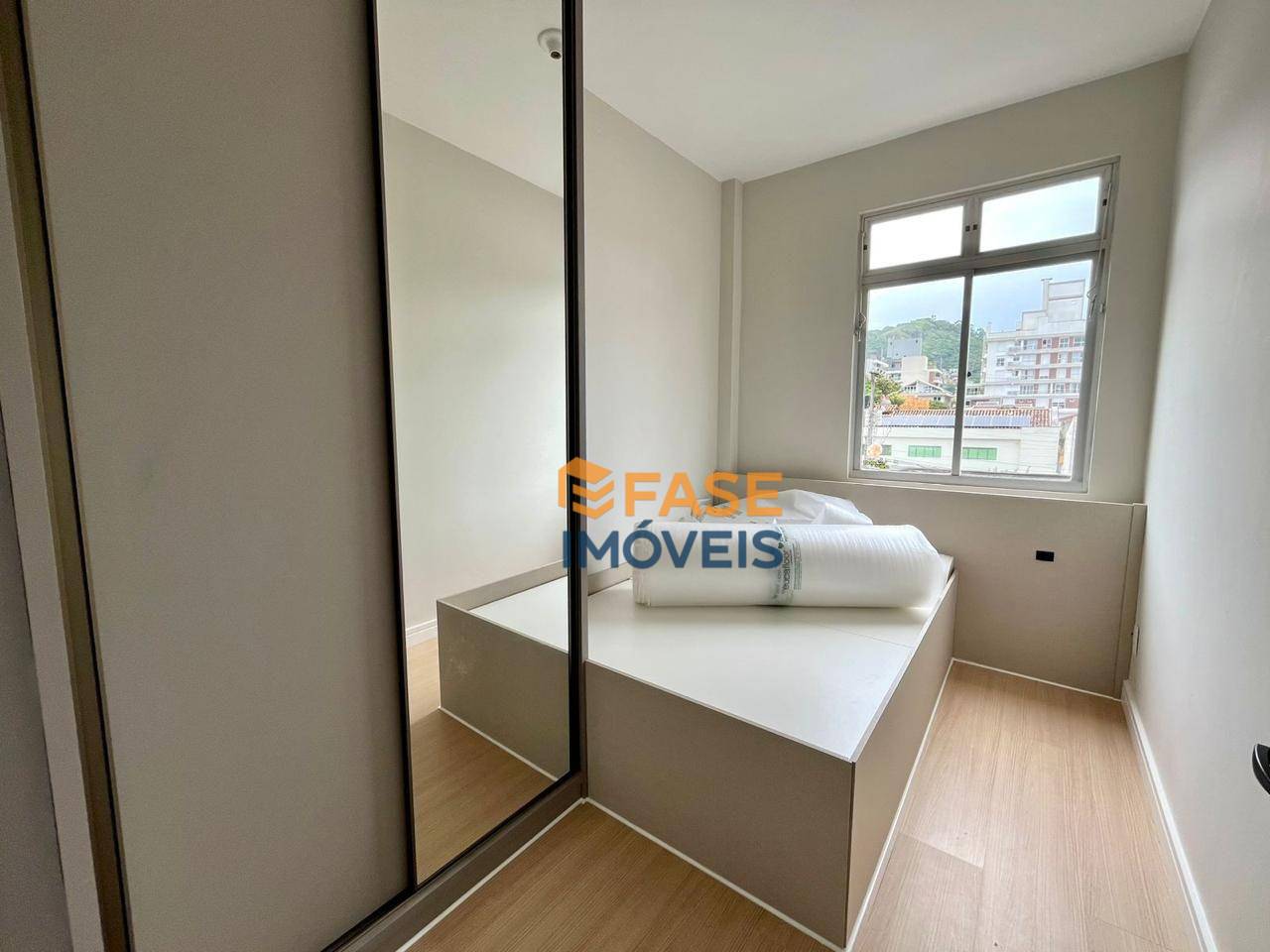 Apartamento à venda com 3 quartos, 64m² - Foto 7