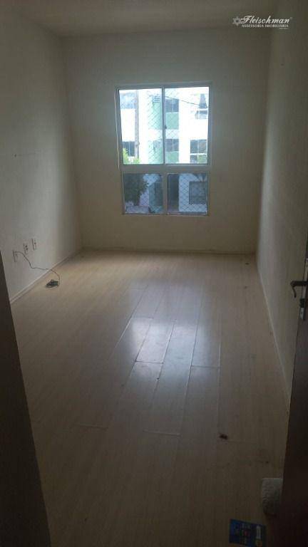 Apartamento à venda com 2 quartos, 47m² - Foto 4