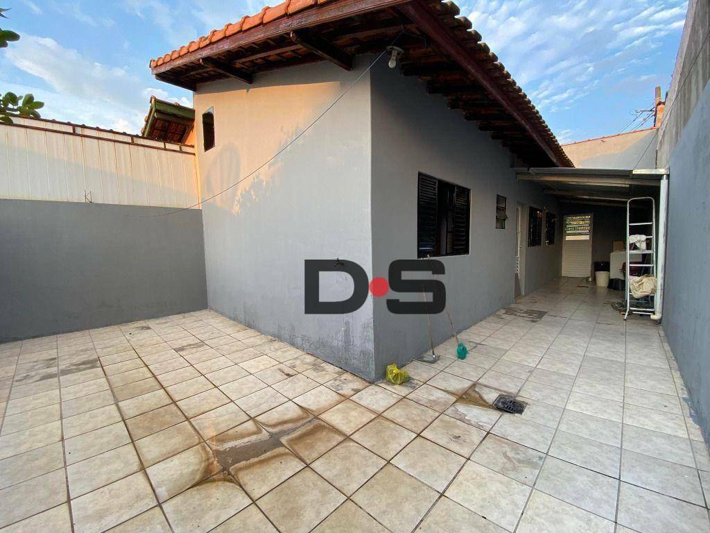 Casa à venda com 2 quartos, 75m² - Foto 9