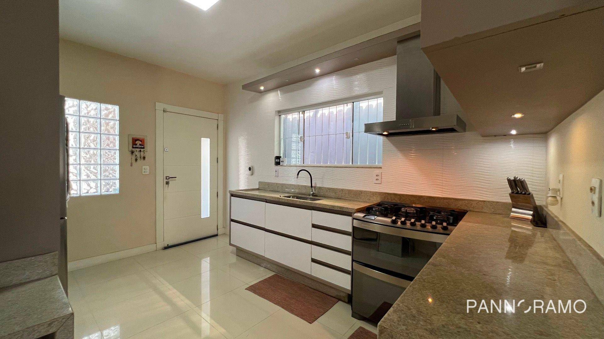 Casa à venda com 3 quartos, 199m² - Foto 13