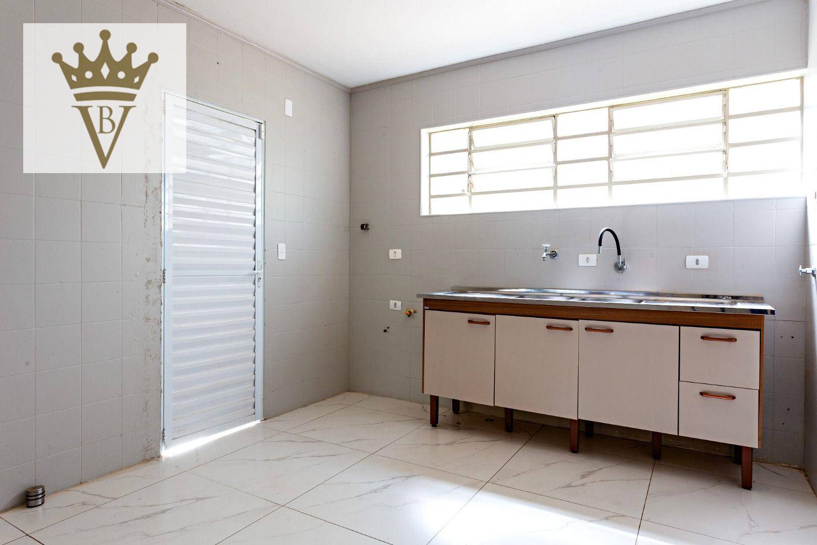 Casa à venda com 3 quartos, 239m² - Foto 18