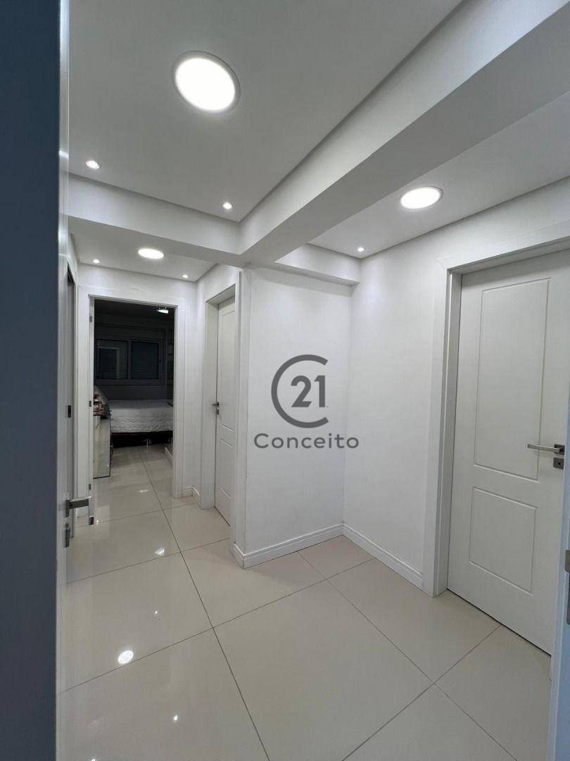 Apartamento para alugar com 3 quartos, 115m² - Foto 11