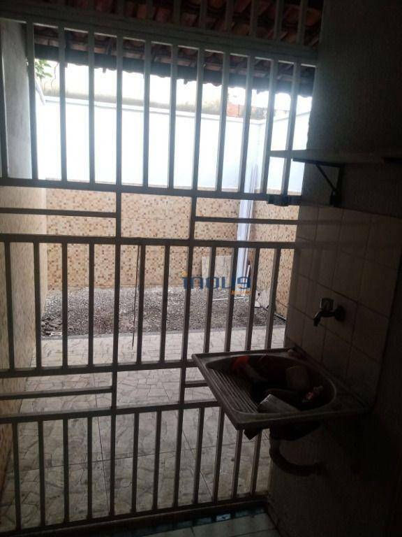 Casa à venda com 3 quartos, 80m² - Foto 10
