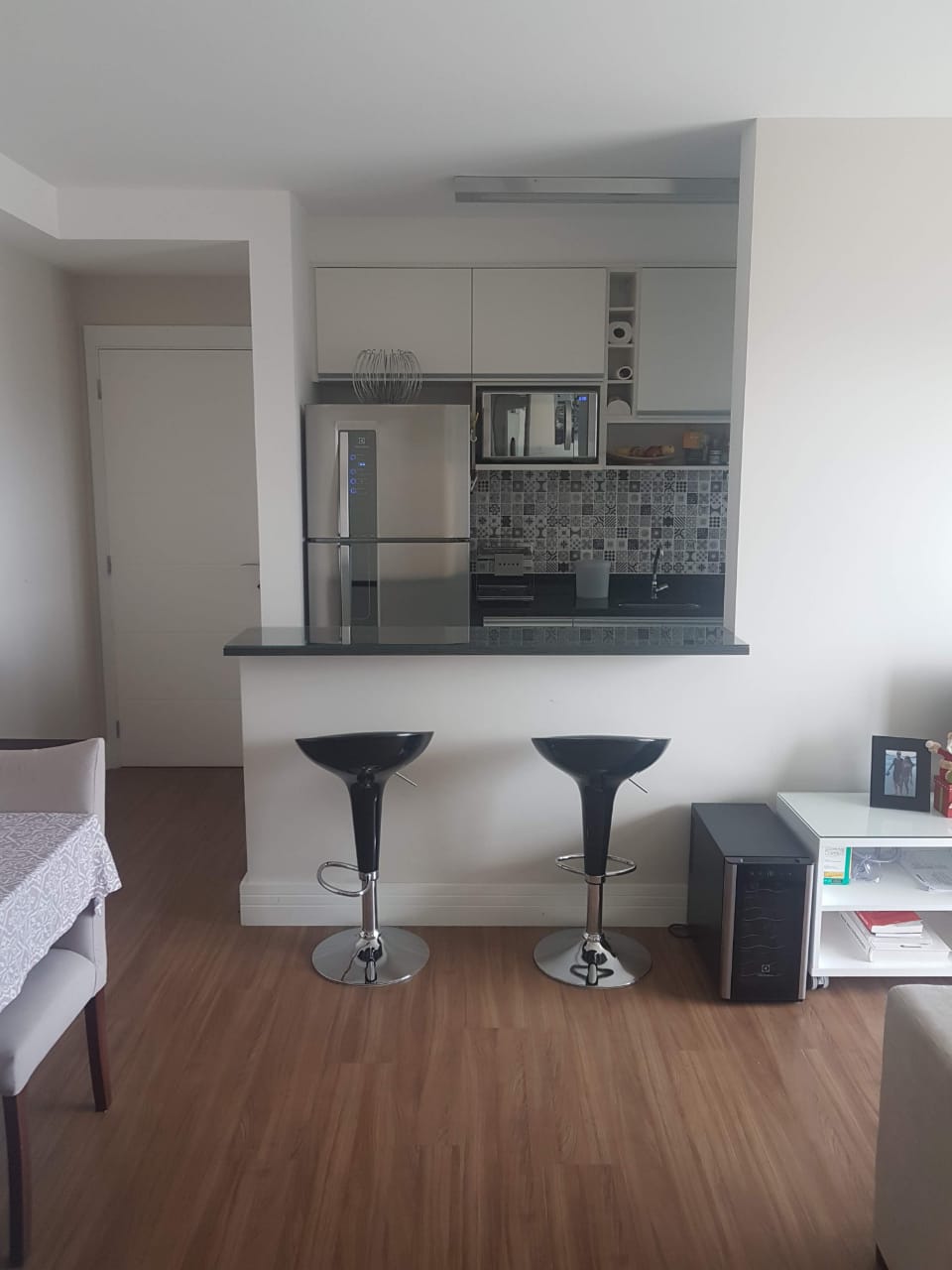 Apartamento à venda com 2 quartos, 68m² - Foto 3