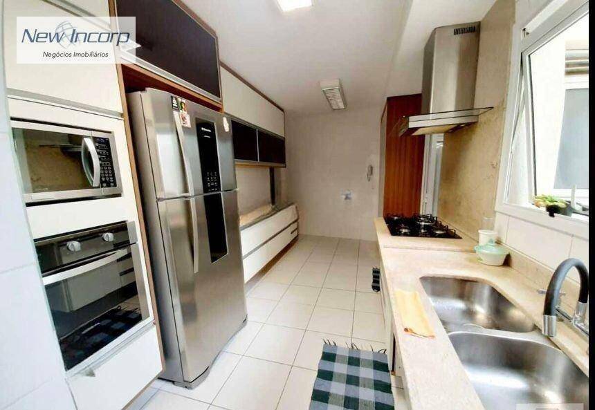 Apartamento à venda com 3 quartos, 240m² - Foto 9