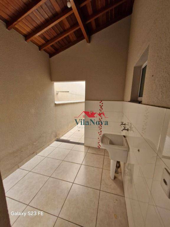 Casa à venda com 2 quartos, 115m² - Foto 2