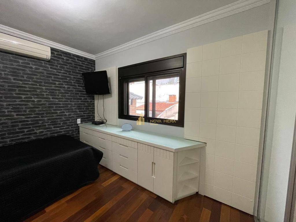 Sobrado à venda com 4 quartos, 354m² - Foto 61