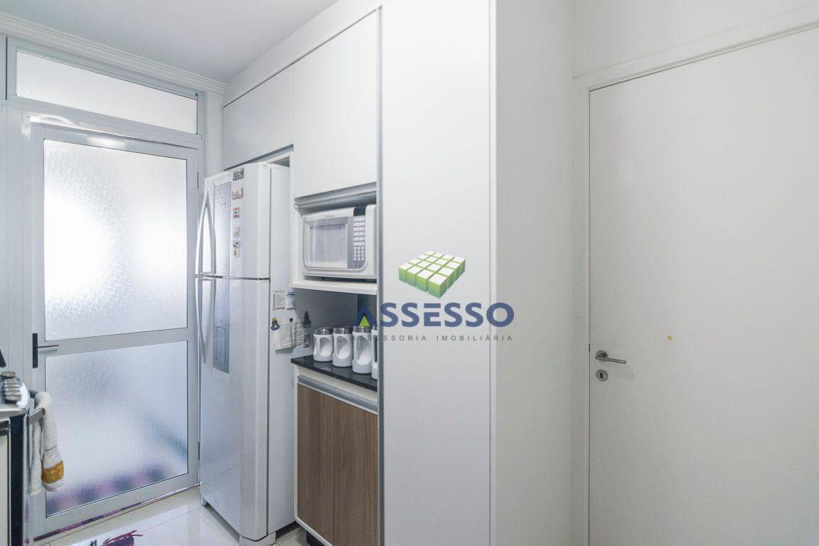 Apartamento para alugar com 3 quartos, 116m² - Foto 29