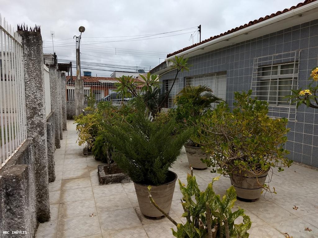 Casa à venda com 4 quartos, 350m² - Foto 4