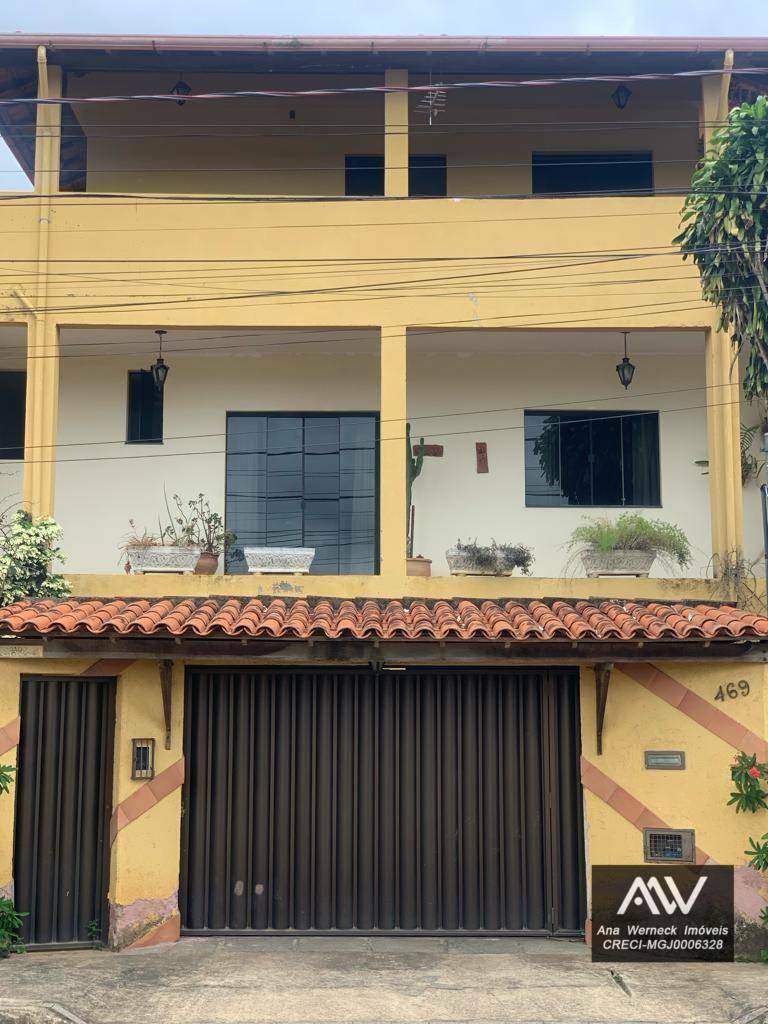 Casa à venda com 3 quartos, 210m² - Foto 1