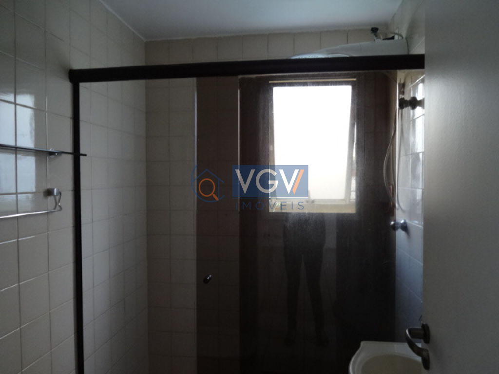 Apartamento à venda com 2 quartos, 65m² - Foto 3