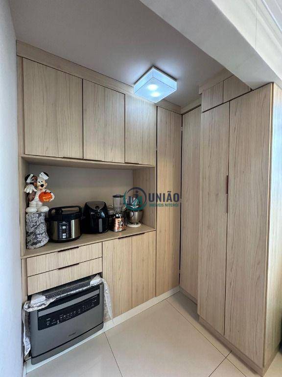 Apartamento à venda com 2 quartos, 75m² - Foto 39