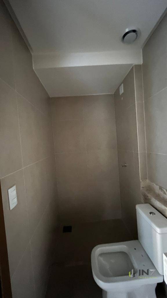 Apartamento à venda com 2 quartos, 66m² - Foto 11