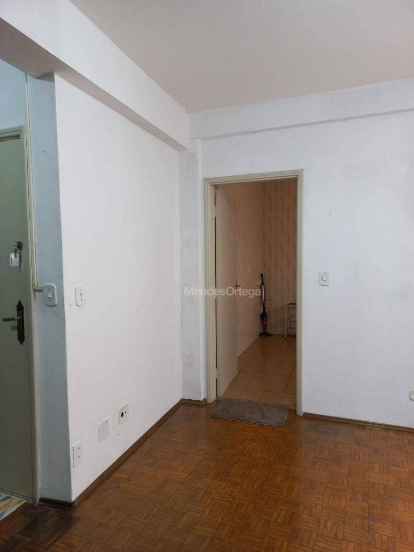 Apartamento para alugar com 2 quartos, 65m² - Foto 22