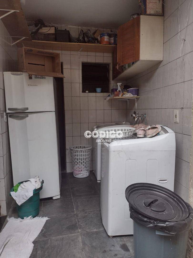 Casa à venda com 2 quartos, 190m² - Foto 13