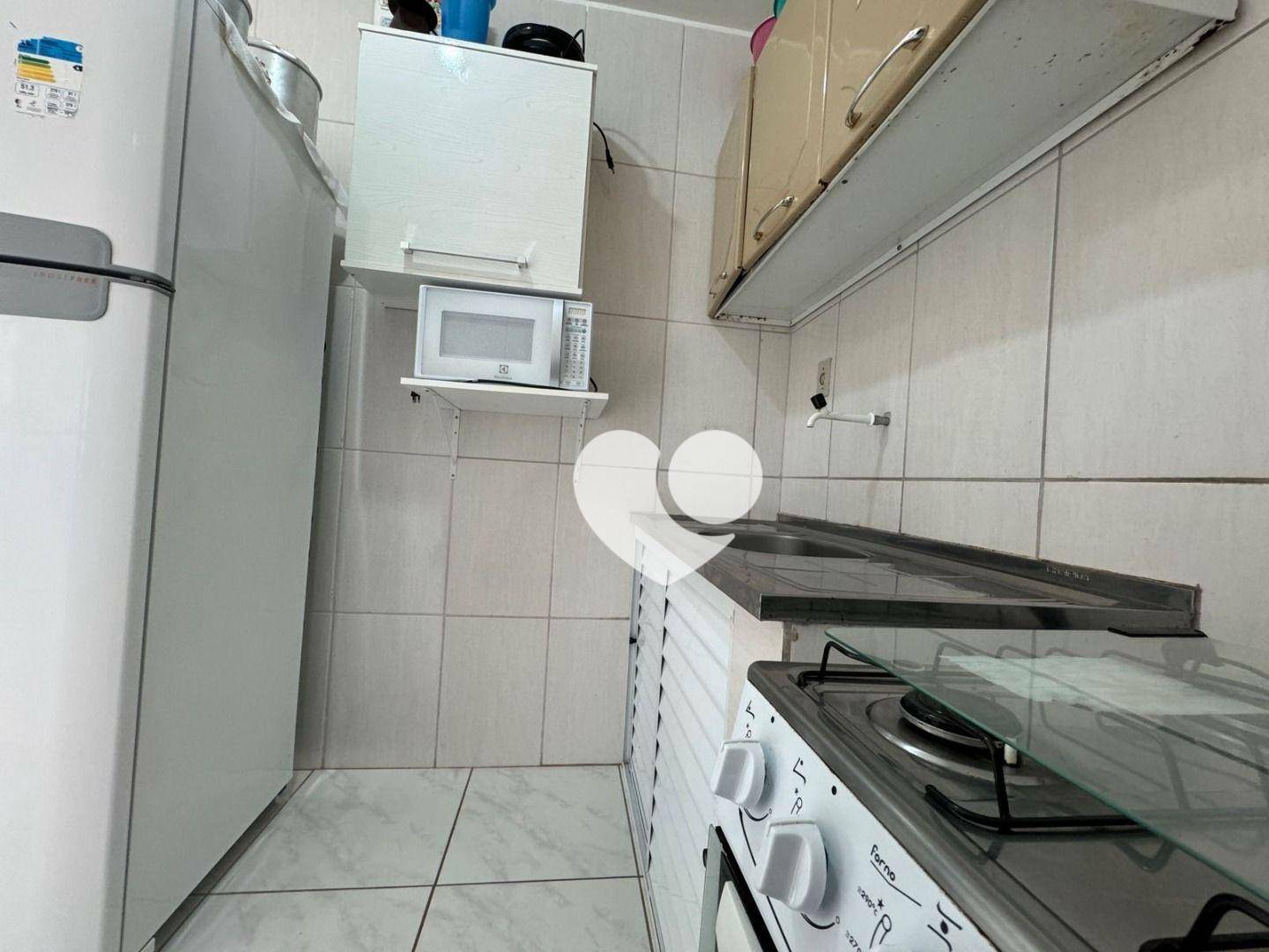 Apartamento à venda com 2 quartos, 65m² - Foto 3