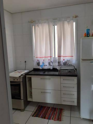 Apartamento à venda com 2 quartos, 67m² - Foto 3