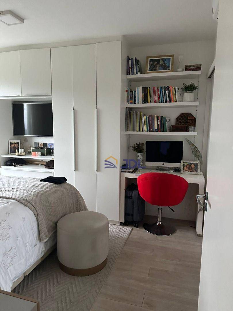 Apartamento à venda com 2 quartos, 70m² - Foto 4