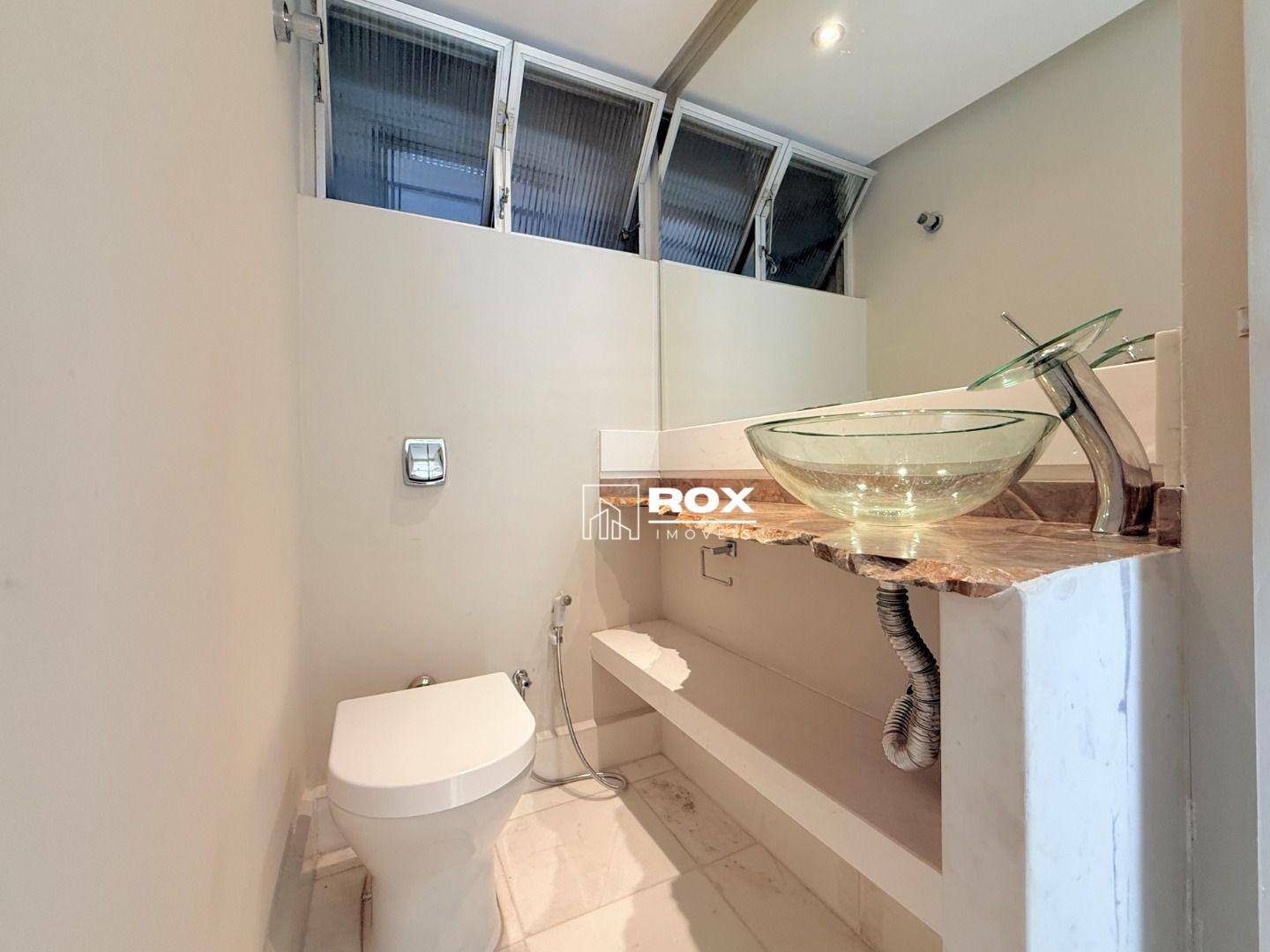 Apartamento para alugar com 3 quartos, 217m² - Foto 22
