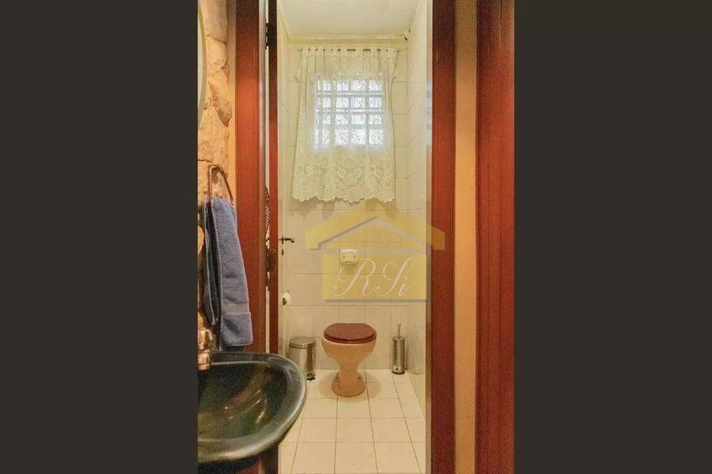 Casa à venda e aluguel com 5 quartos, 205m² - Foto 3