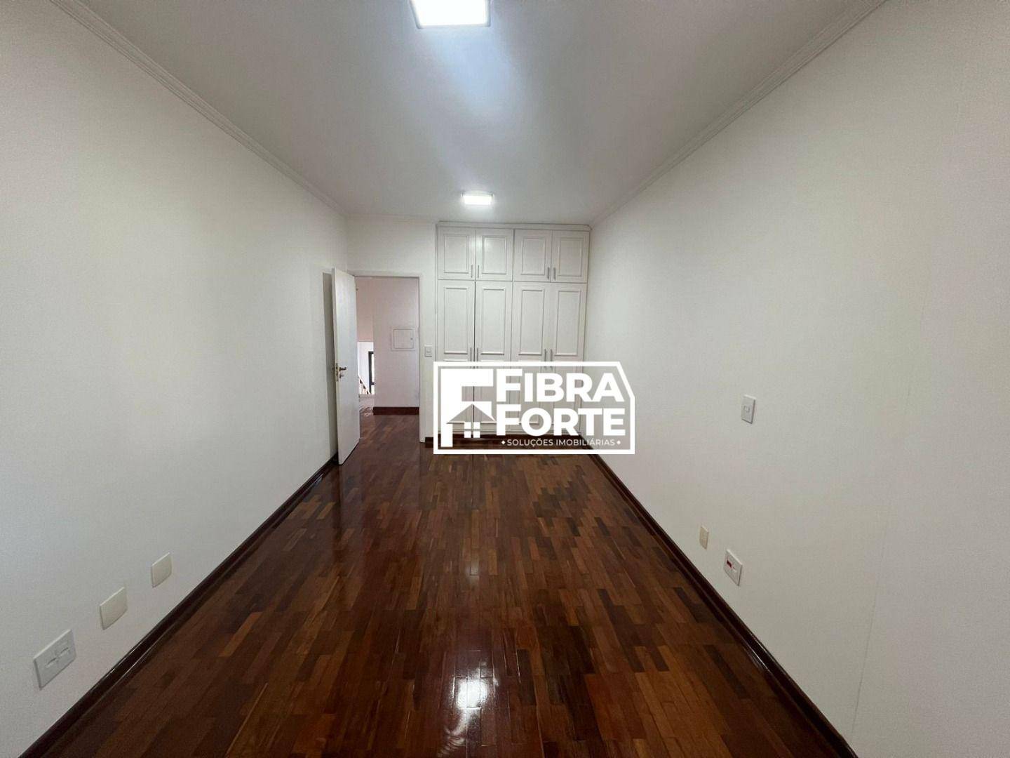 Casa de Condomínio para alugar com 5 quartos, 410m² - Foto 12