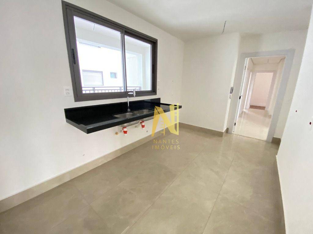 Apartamento à venda com 3 quartos, 216m² - Foto 11