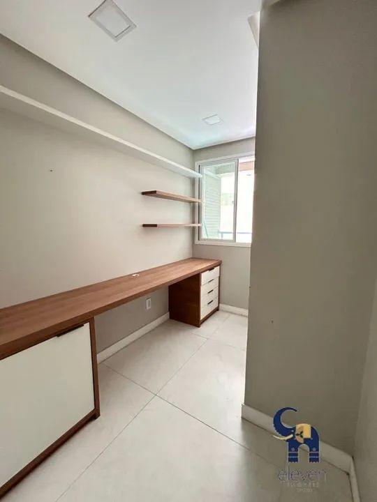 Apartamento à venda com 3 quartos, 143m² - Foto 2