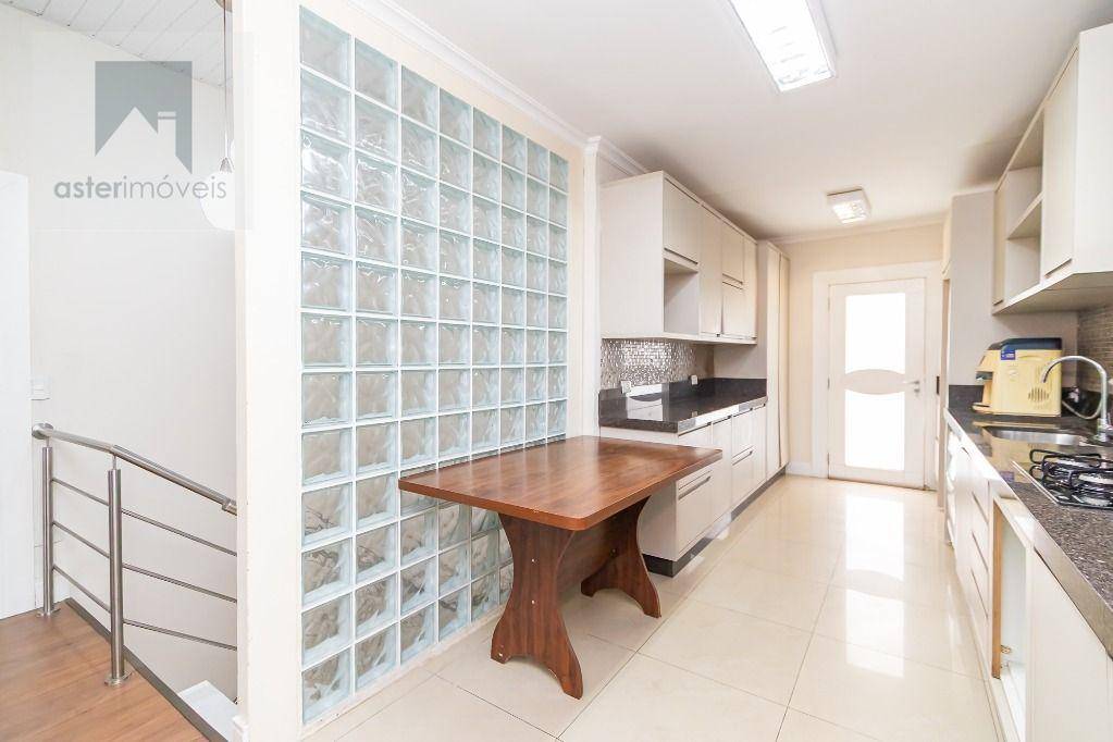 Casa para alugar com 4 quartos, 285m² - Foto 17