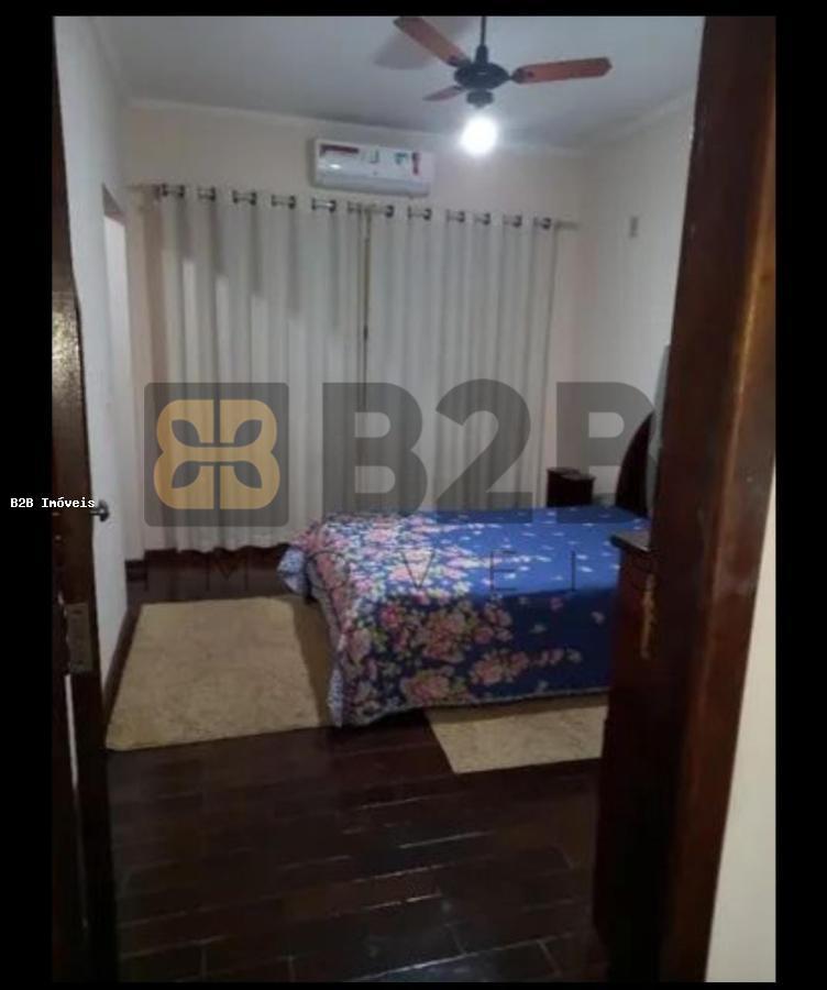 Casa à venda com 3 quartos, 196m² - Foto 12