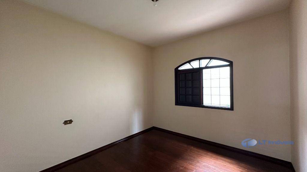 Casa para alugar com 3 quartos, 152m² - Foto 33