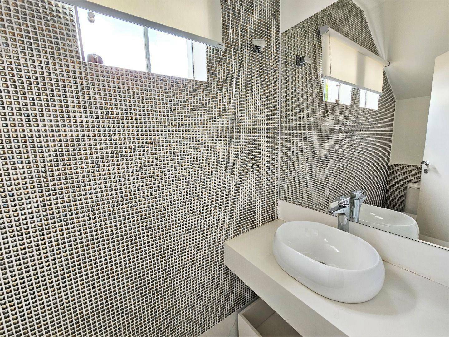 Casa de Condomínio à venda com 4 quartos, 600m² - Foto 27