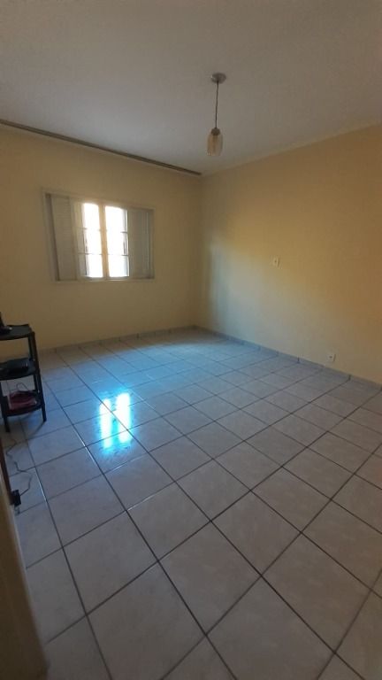 Casa à venda com 3 quartos, 179m² - Foto 14