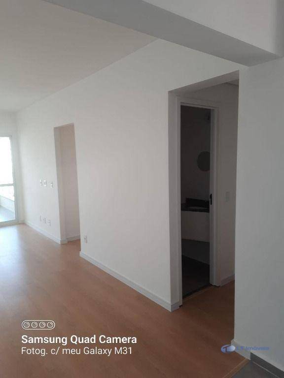 Apartamento para alugar com 3 quartos, 101m² - Foto 18