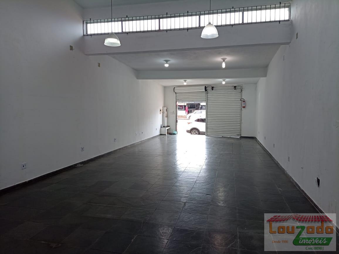 Prédio Inteiro para alugar, 101m² - Foto 1