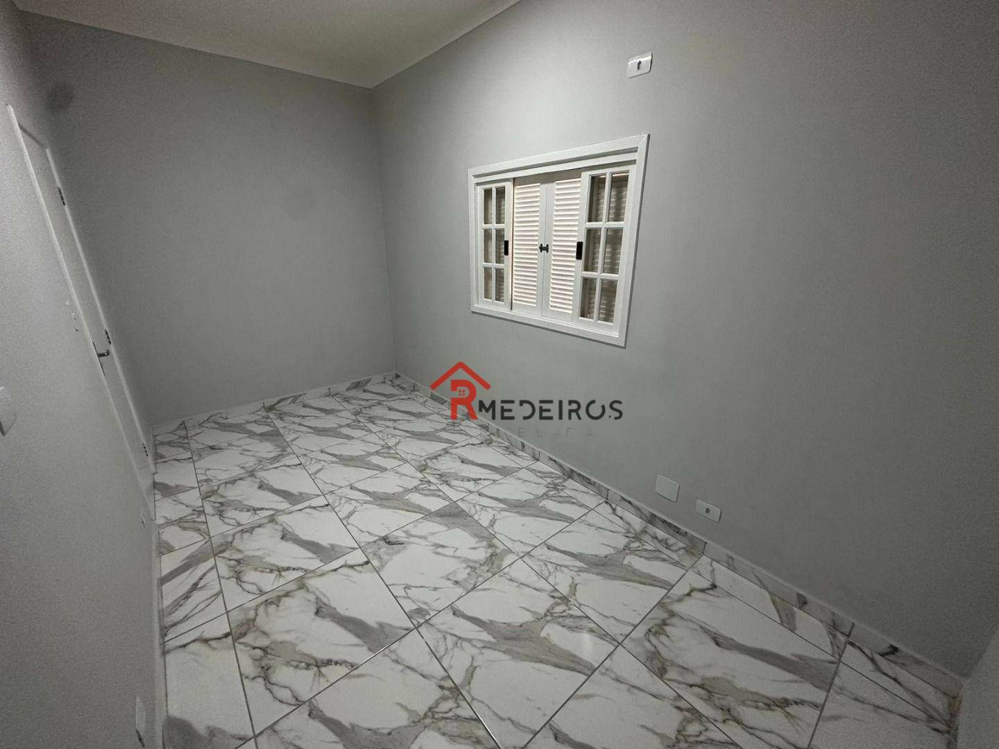 Casa à venda com 2 quartos, 80m² - Foto 19