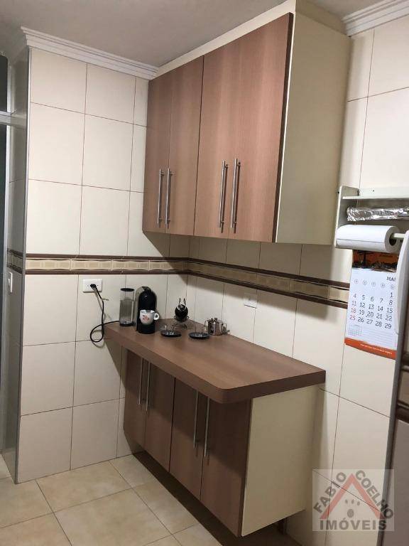 Apartamento à venda com 2 quartos, 60m² - Foto 7