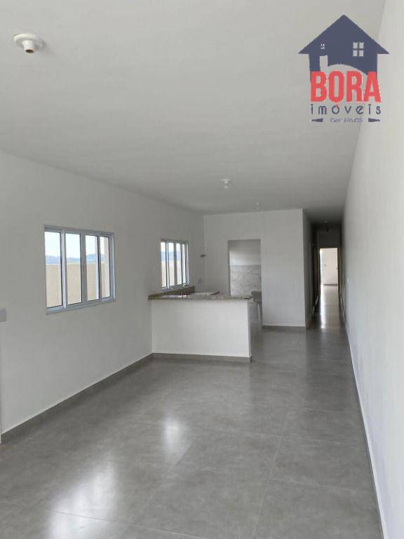 Casa à venda com 3 quartos, 110m² - Foto 2