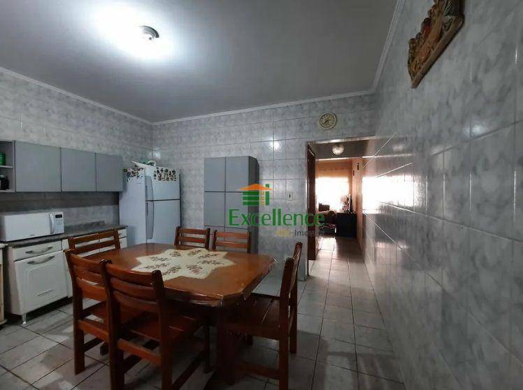 Sobrado à venda com 3 quartos, 124m² - Foto 4