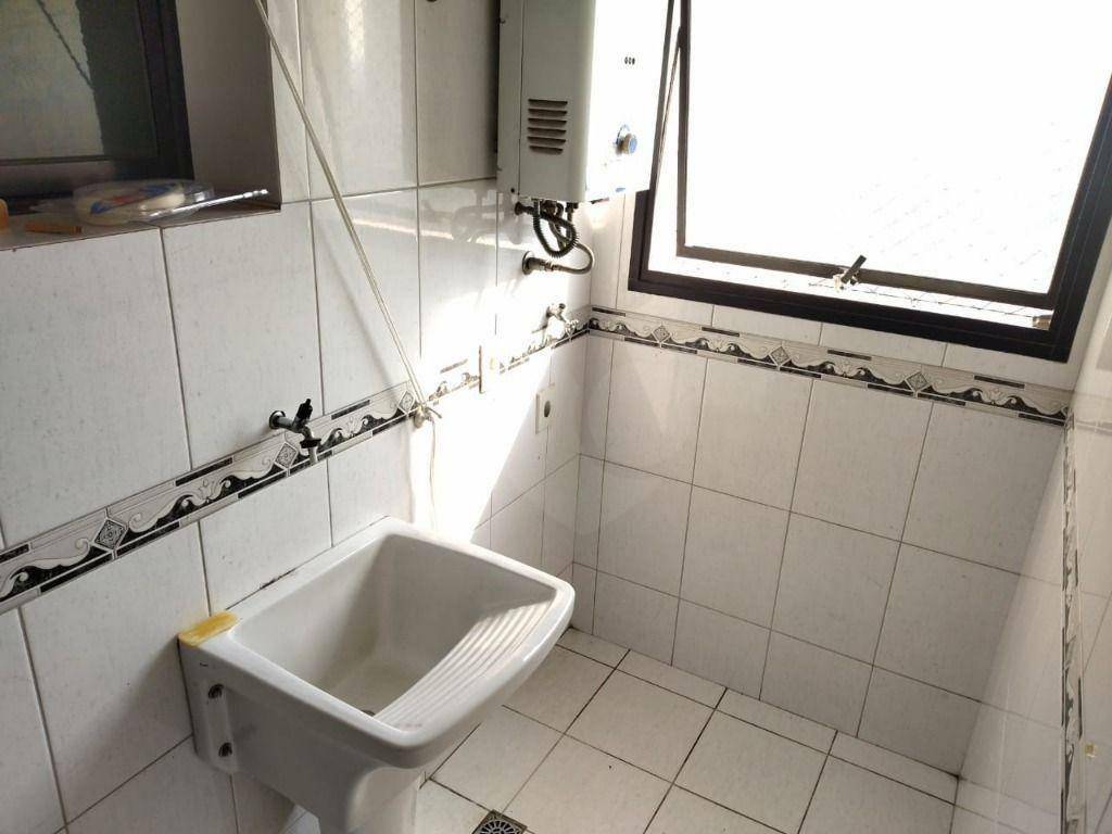 Apartamento para alugar com 2 quartos, 59m² - Foto 21