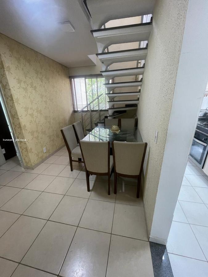 Apartamento à venda com 2 quartos, 75m² - Foto 2