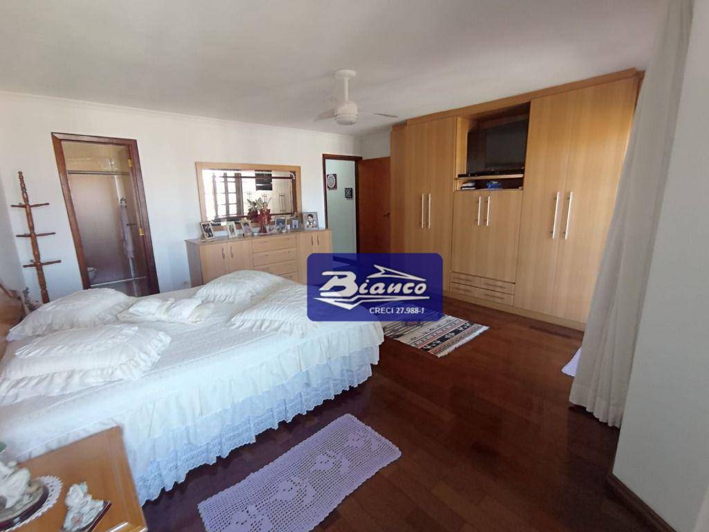 Sobrado à venda com 4 quartos, 207m² - Foto 26