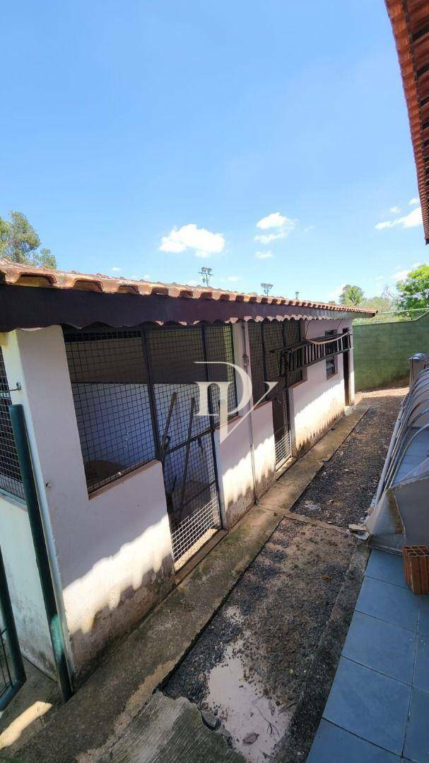 Chácara à venda com 6 quartos, 700m² - Foto 13