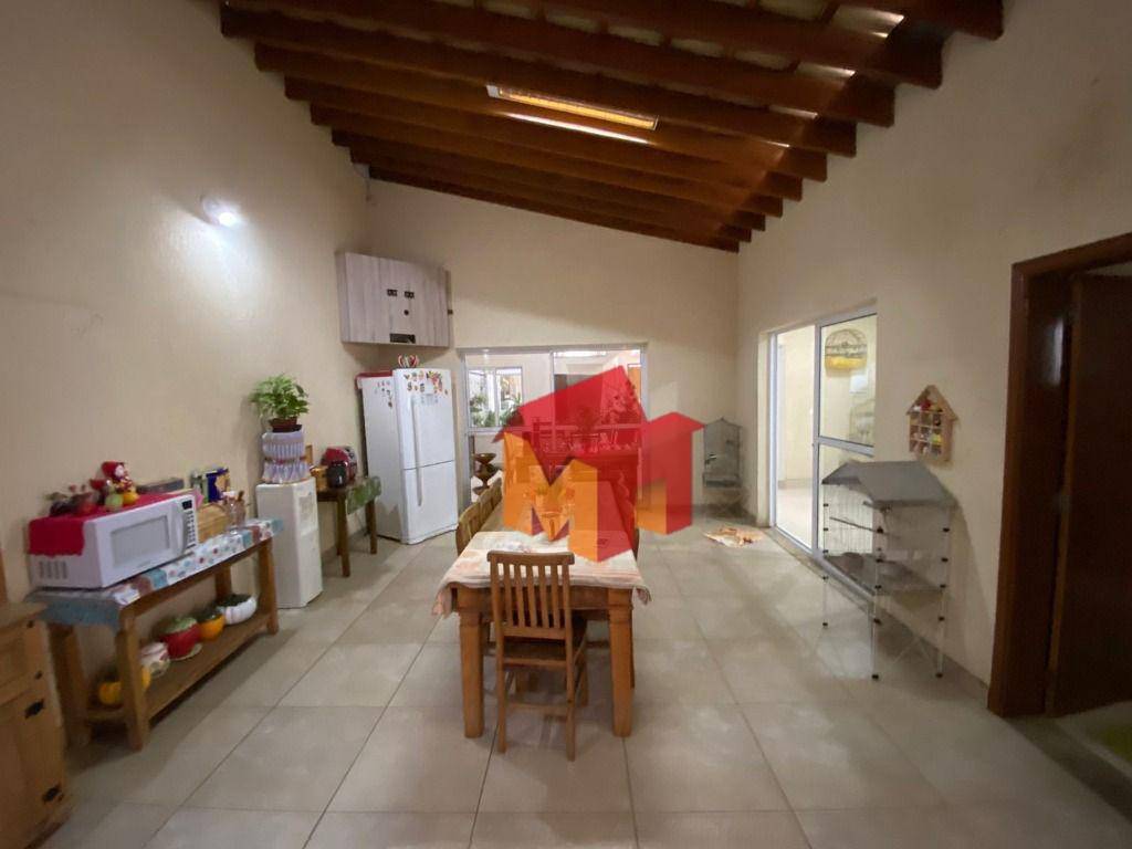 Casa à venda com 4 quartos, 305m² - Foto 15